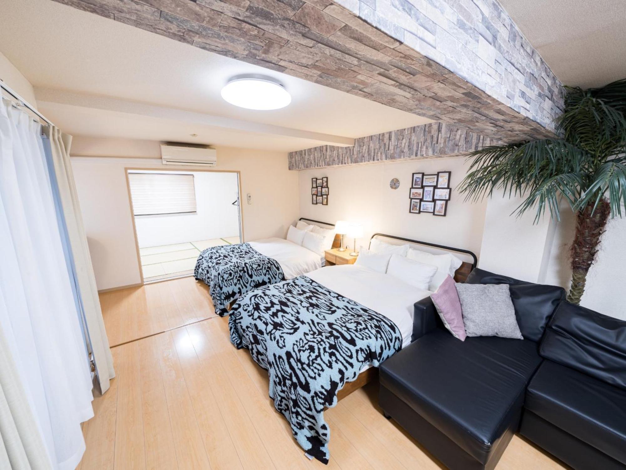 新宿/神楽坂駅徒歩1分/80㎡の広々としたお部屋 Apartment