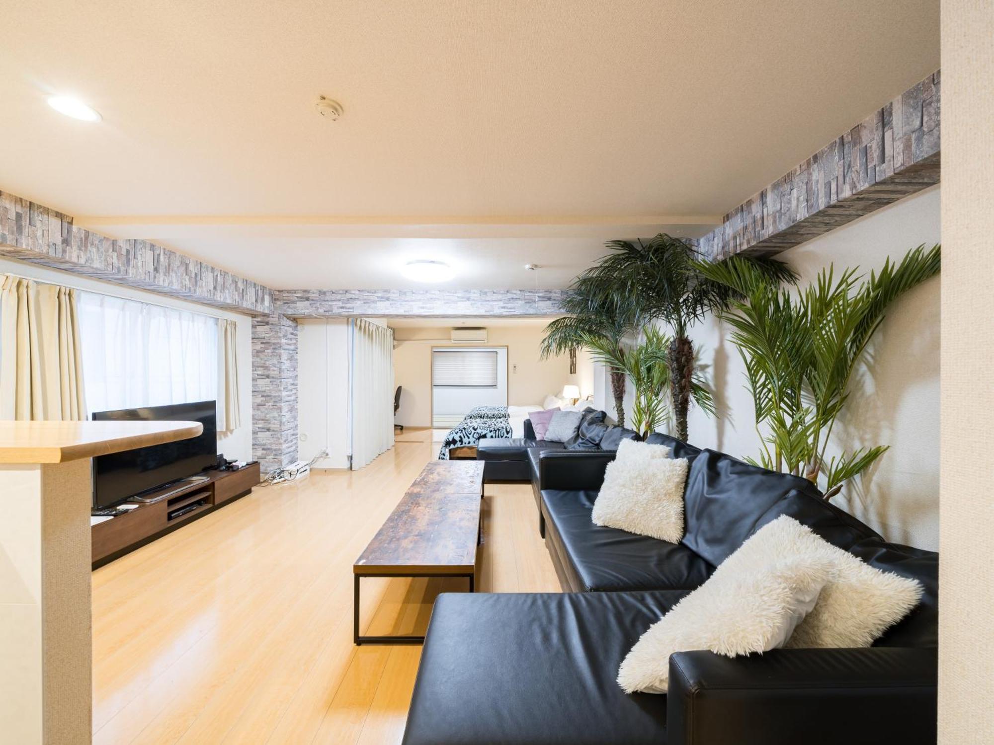 新宿/神楽坂駅徒歩1分/80㎡の広々としたお部屋 Apartment