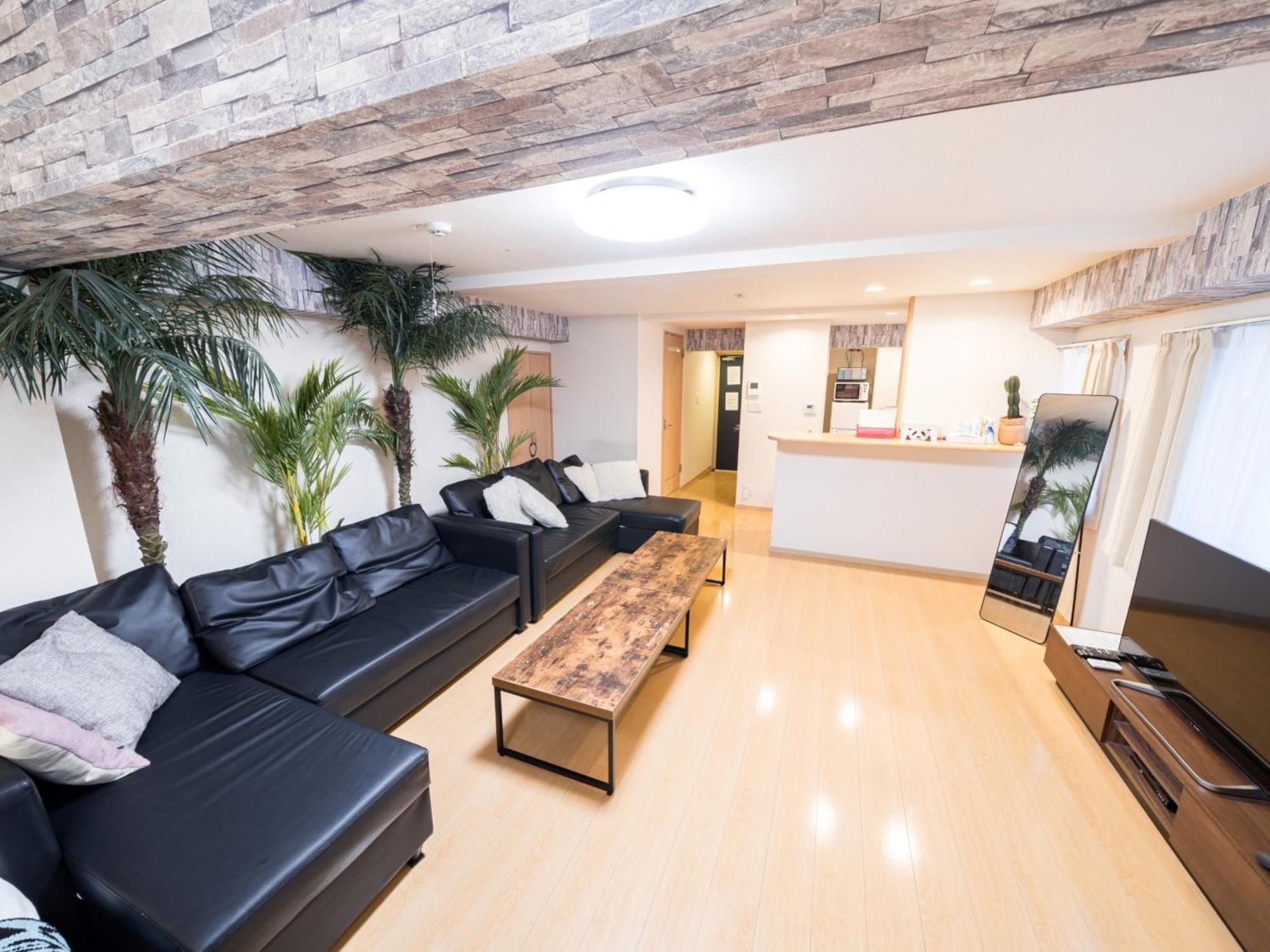 Apartment 新宿/神楽坂駅徒歩1分/80㎡の広々としたお部屋 *